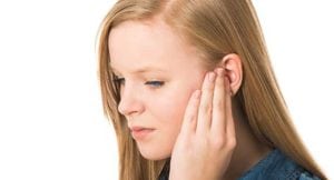 Woman-Suffering-from-Tinnitus